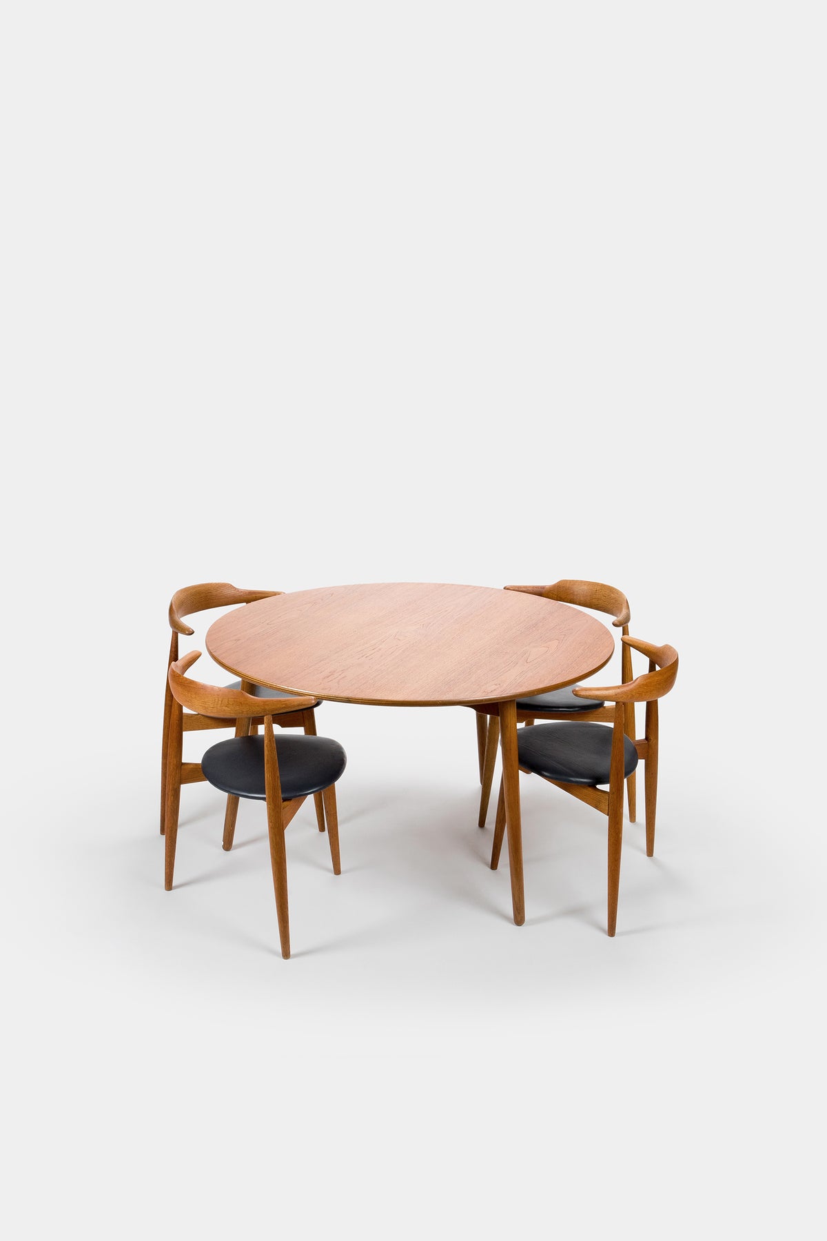 Hans Wegner, Essgruppe "Heart Group", Teak und Eiche, Fritz Hansen, 50er