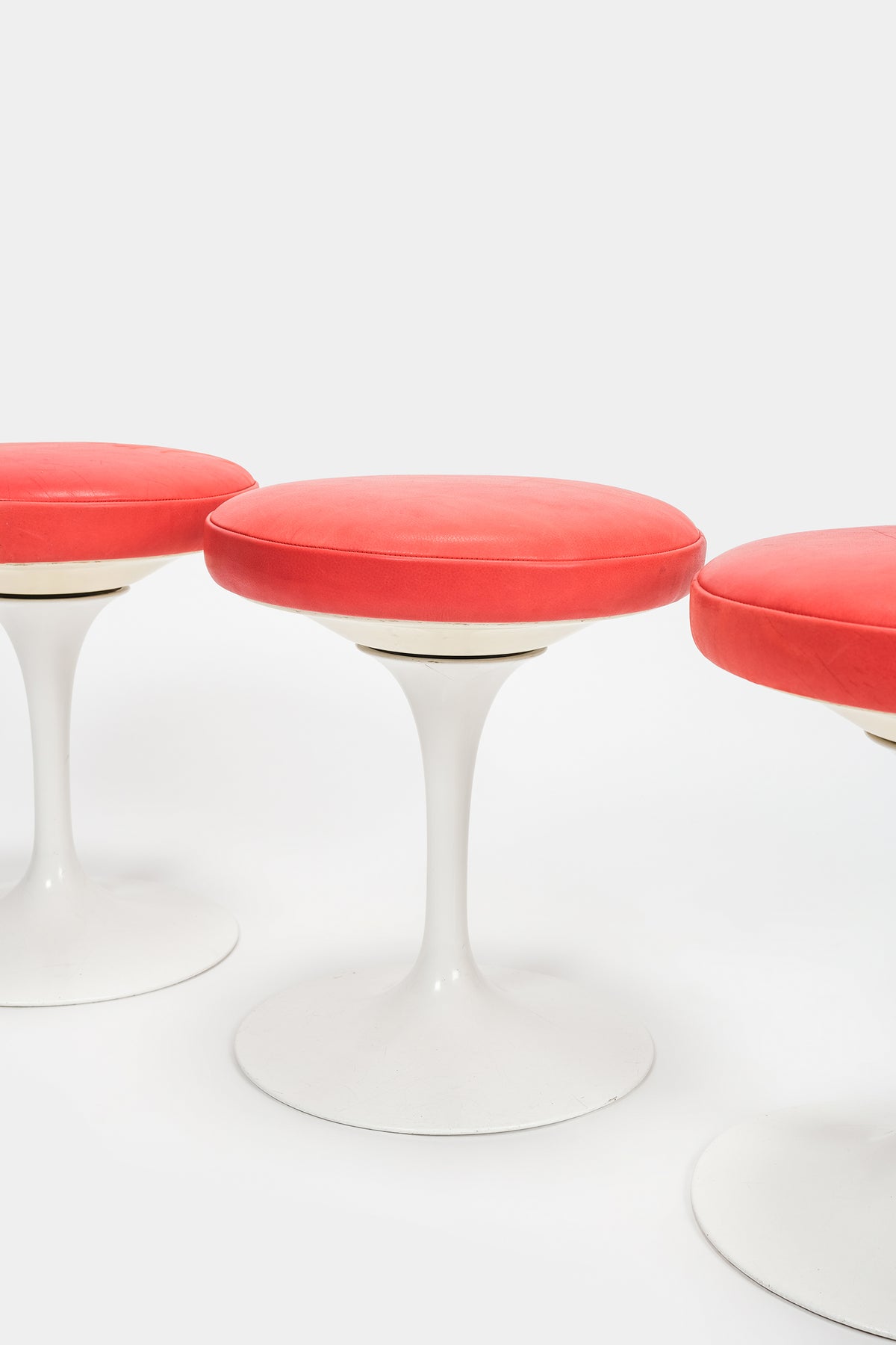 3 Eero Saarinen Hocker, Knoll, Leder, 60er