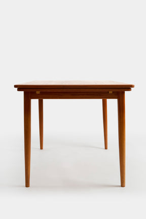 Extendable Danish dining table, 60s