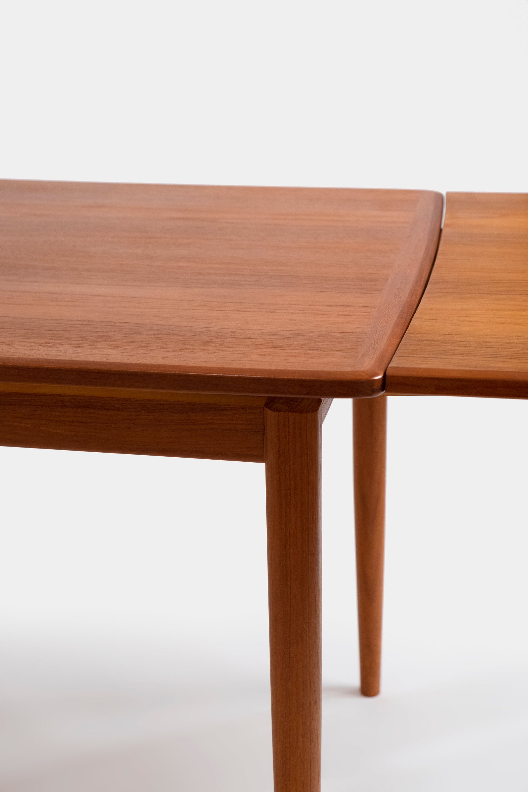 Extendable Danish dining table, 60s