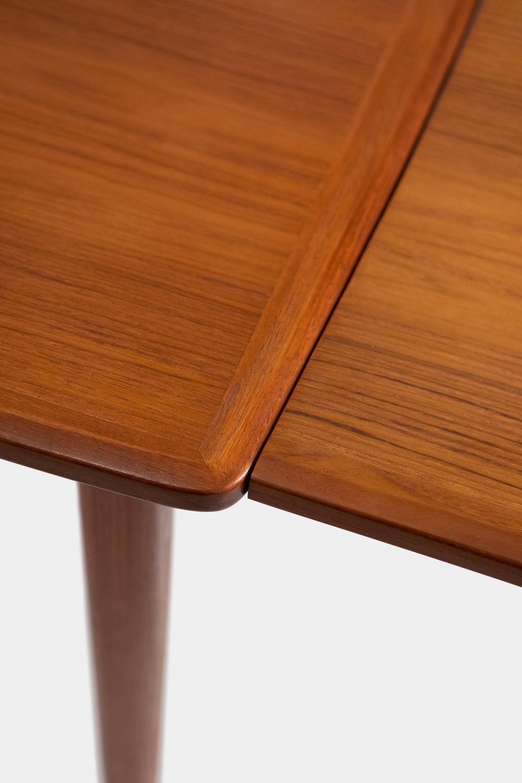 Extendable Danish dining table, 60s