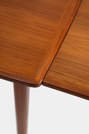 Extendable Danish dining table, 60s