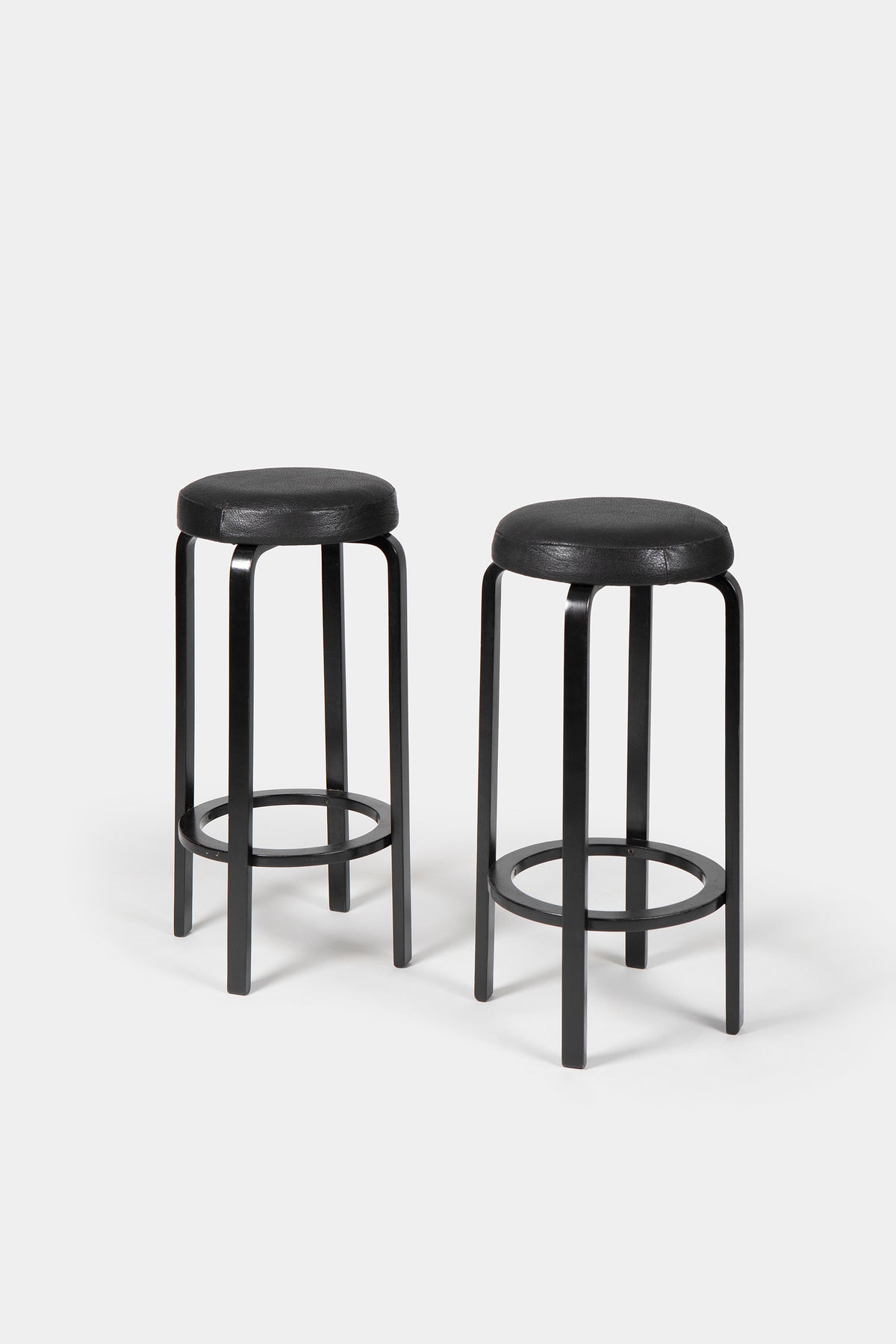 Alvar Aalto, Buffalo Leather, Artek, Model 64, 40s