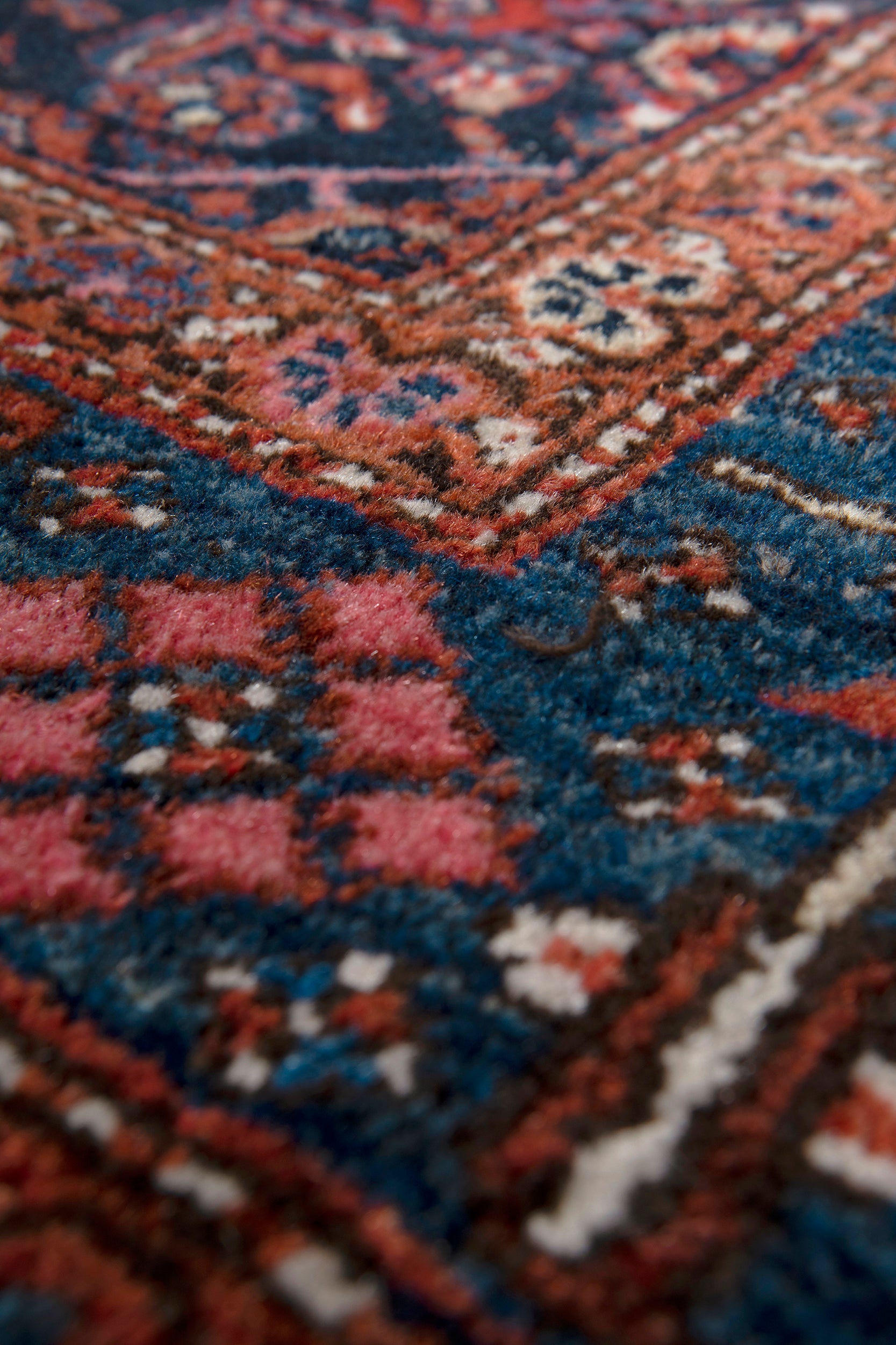 Kamseh, Persian Hand-Knotted Carpet, 20s