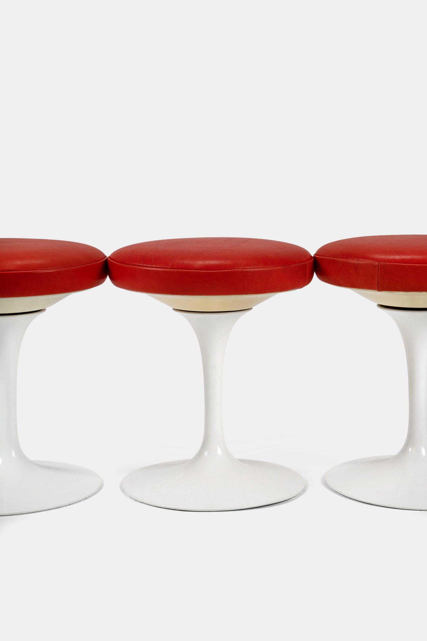 Eero Saarinen Clubtisch Set mit 3 Hockern, Knoll International, 70er
