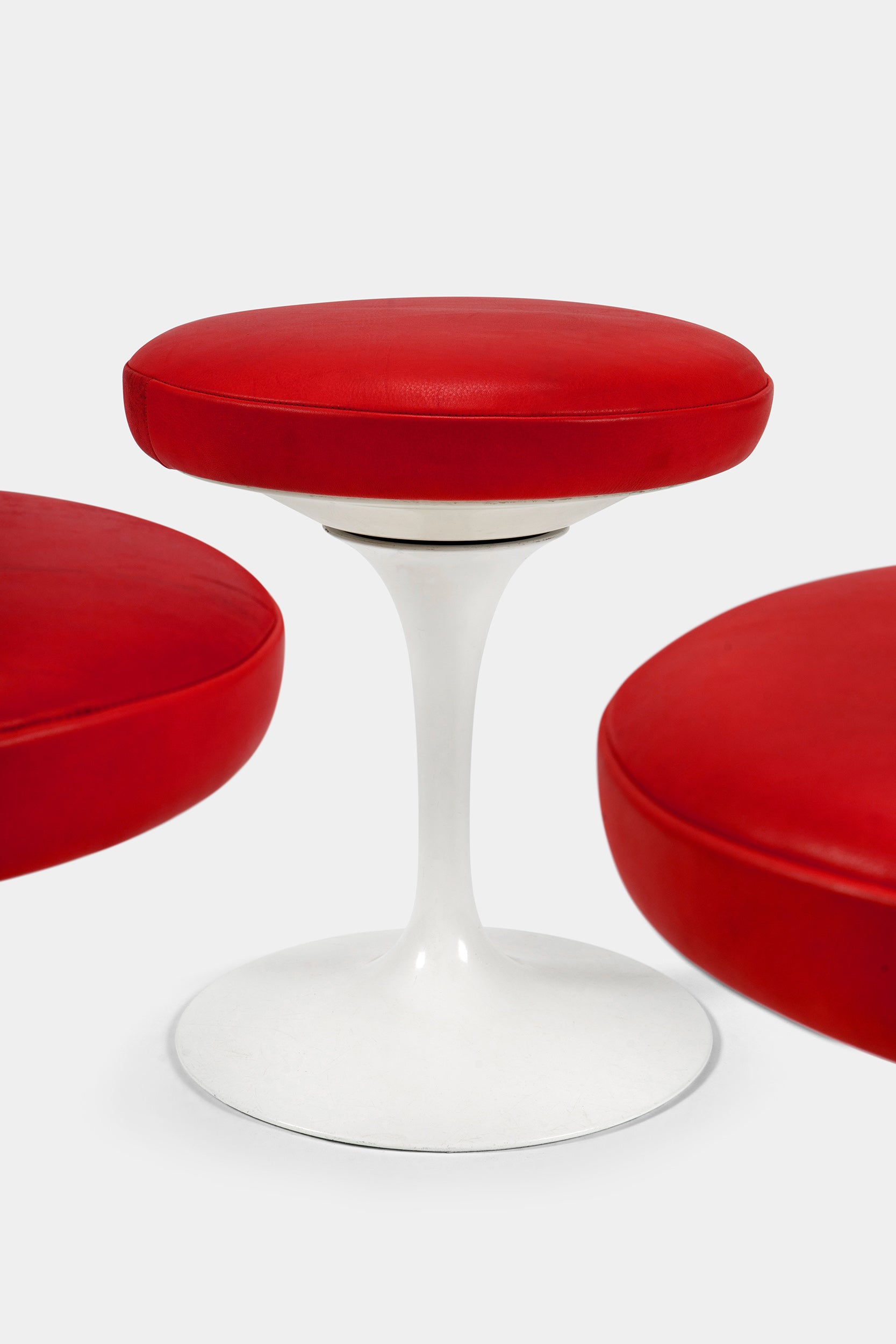Eero Saarinen Clubtisch Set mit 3 Hockern, Knoll International, 70er