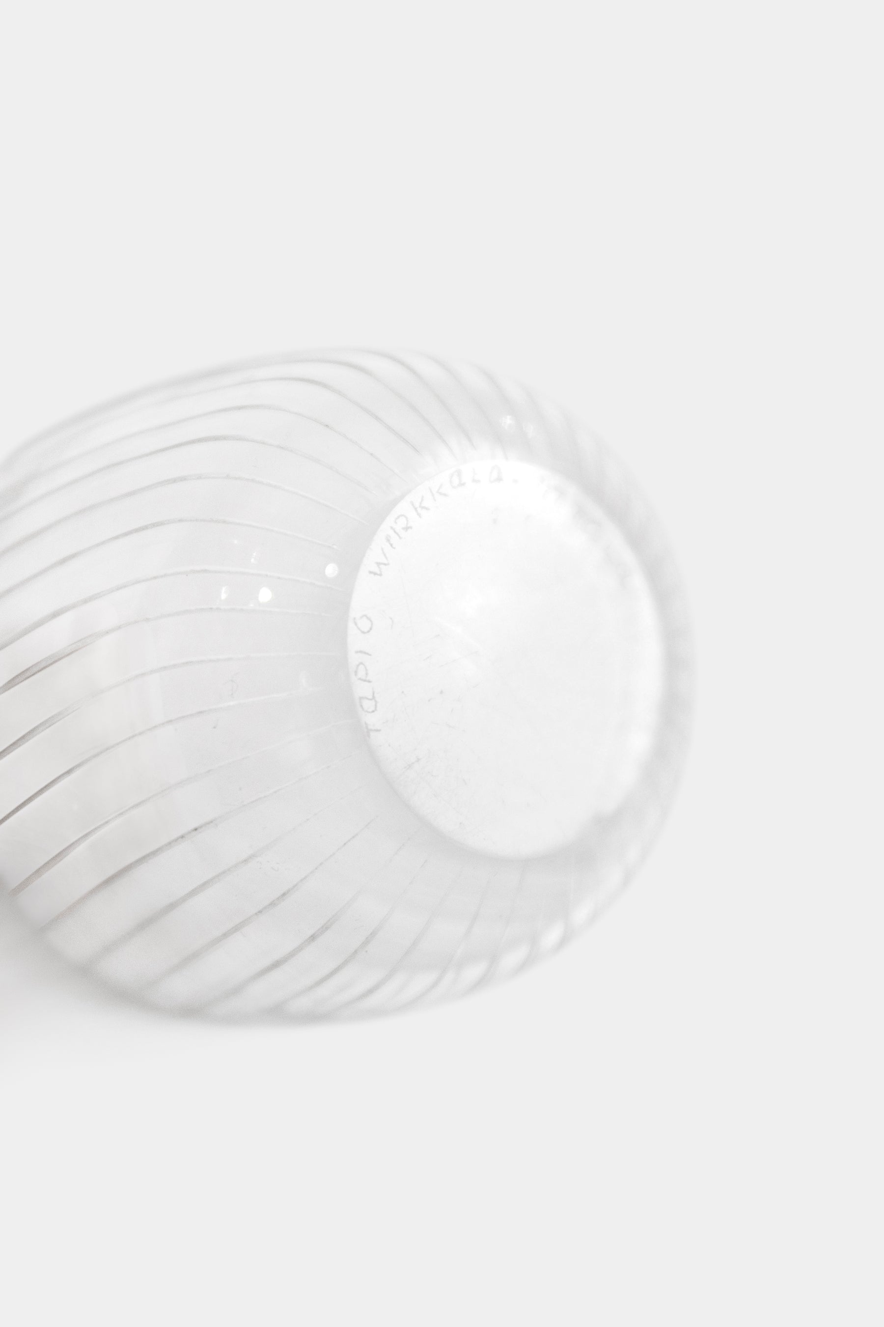 Tapio Wirkkala, Iittala, Gravierte Glas Vase J1673, Finland, 50er