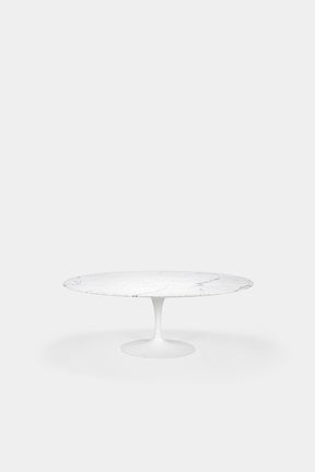 Eero Saarinen Marmortisch und 6 Tulip Stuhlen 1950