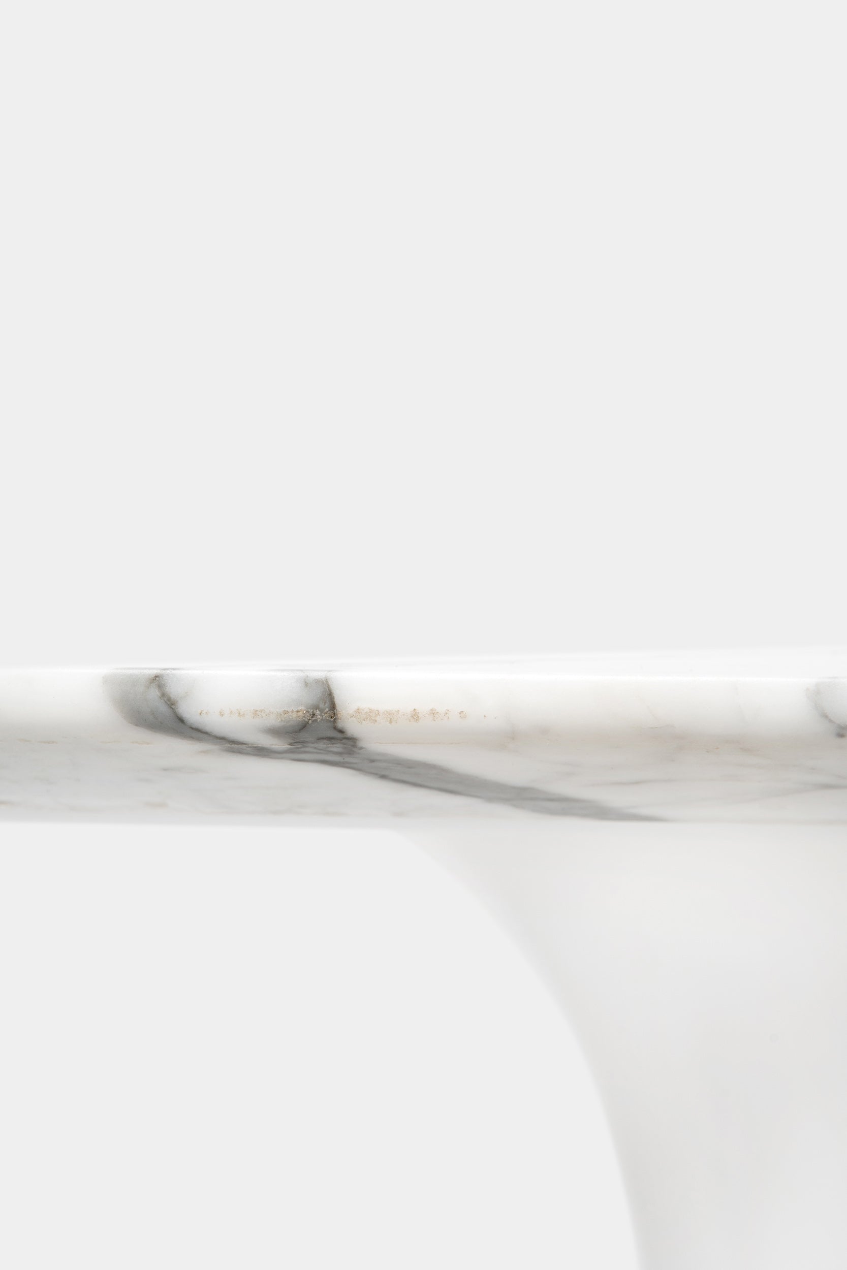 Eero Saarinen Marmortisch und 6 Tulip Stuhlen 1950
