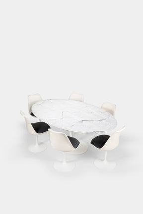 Eero Saarinen Marmortisch und 6 Tulip Stuhlen 1950