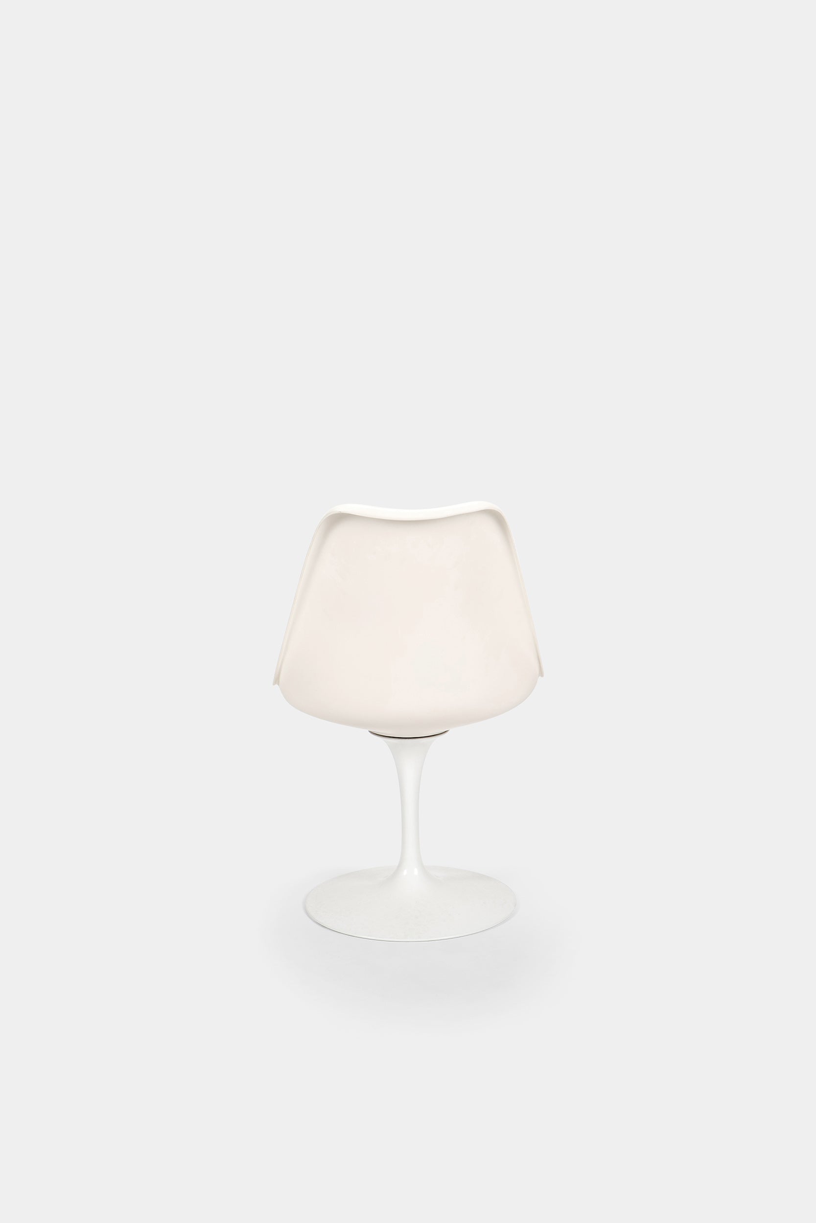 Eero Saarinen Marmortisch und 6 Tulip Stuhlen 1950