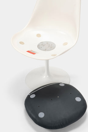 Eero Saarinen Marmortisch und 6 Tulip Stuhlen 1950