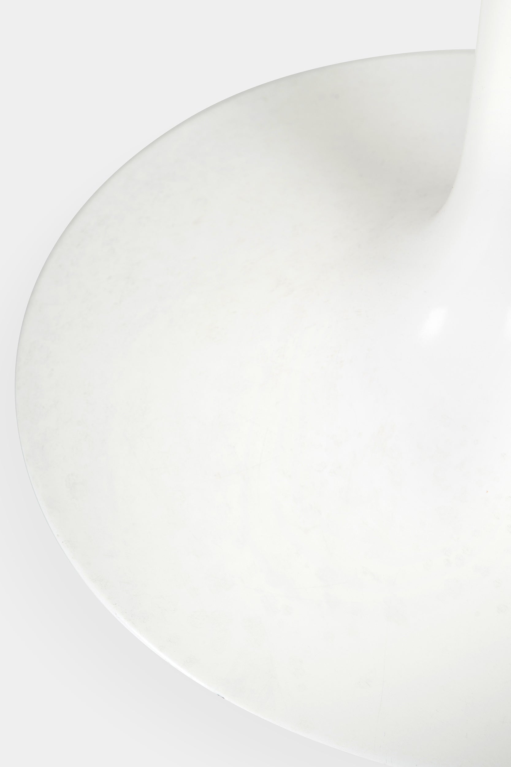 Eero Saarinen Marmortisch und 6 Tulip Stuhlen 1950