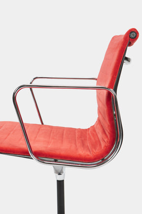 2 Charles & Ray Eames, Vitra, EA 108, Aluminium Stühle, 70er