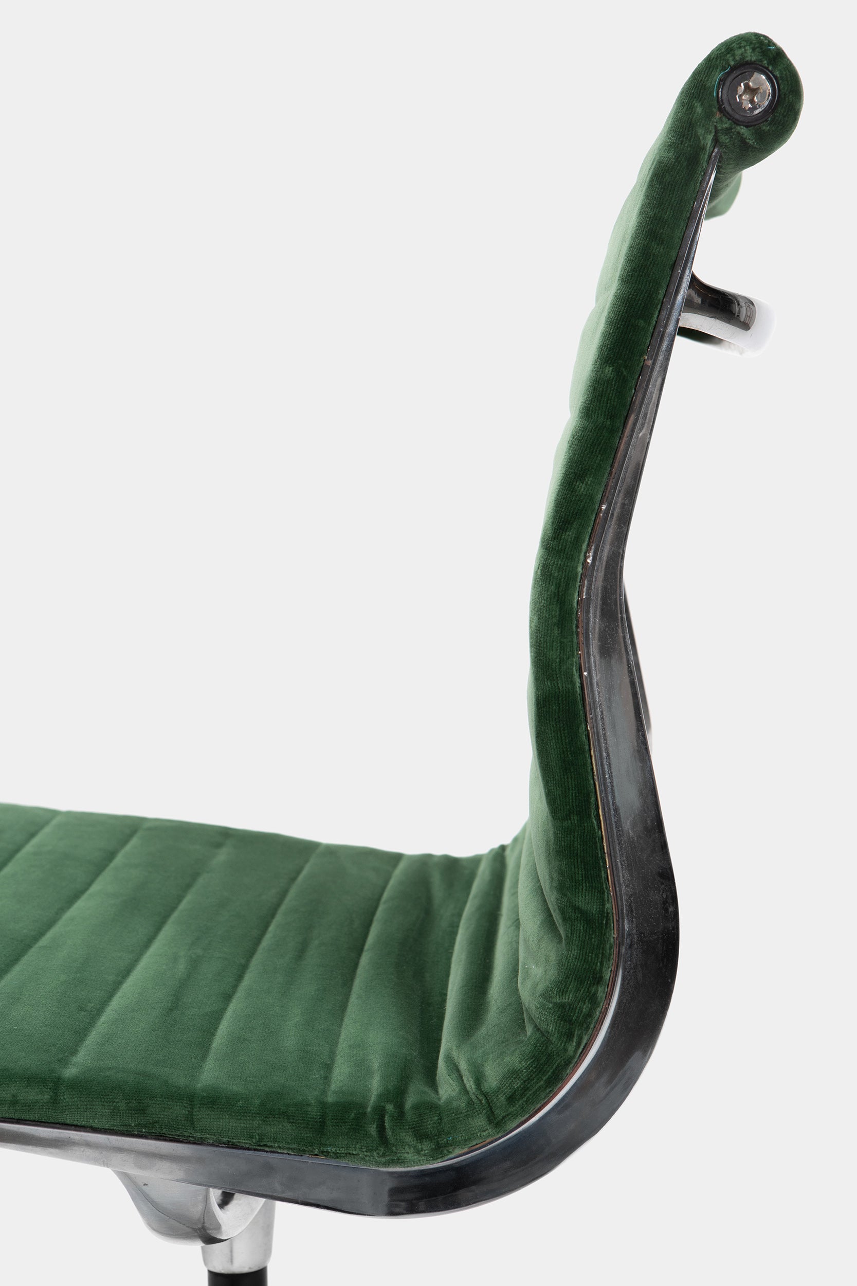2 Charles&Ray Eames, Vitra, EA 105, Aluminium Stühle, 50er