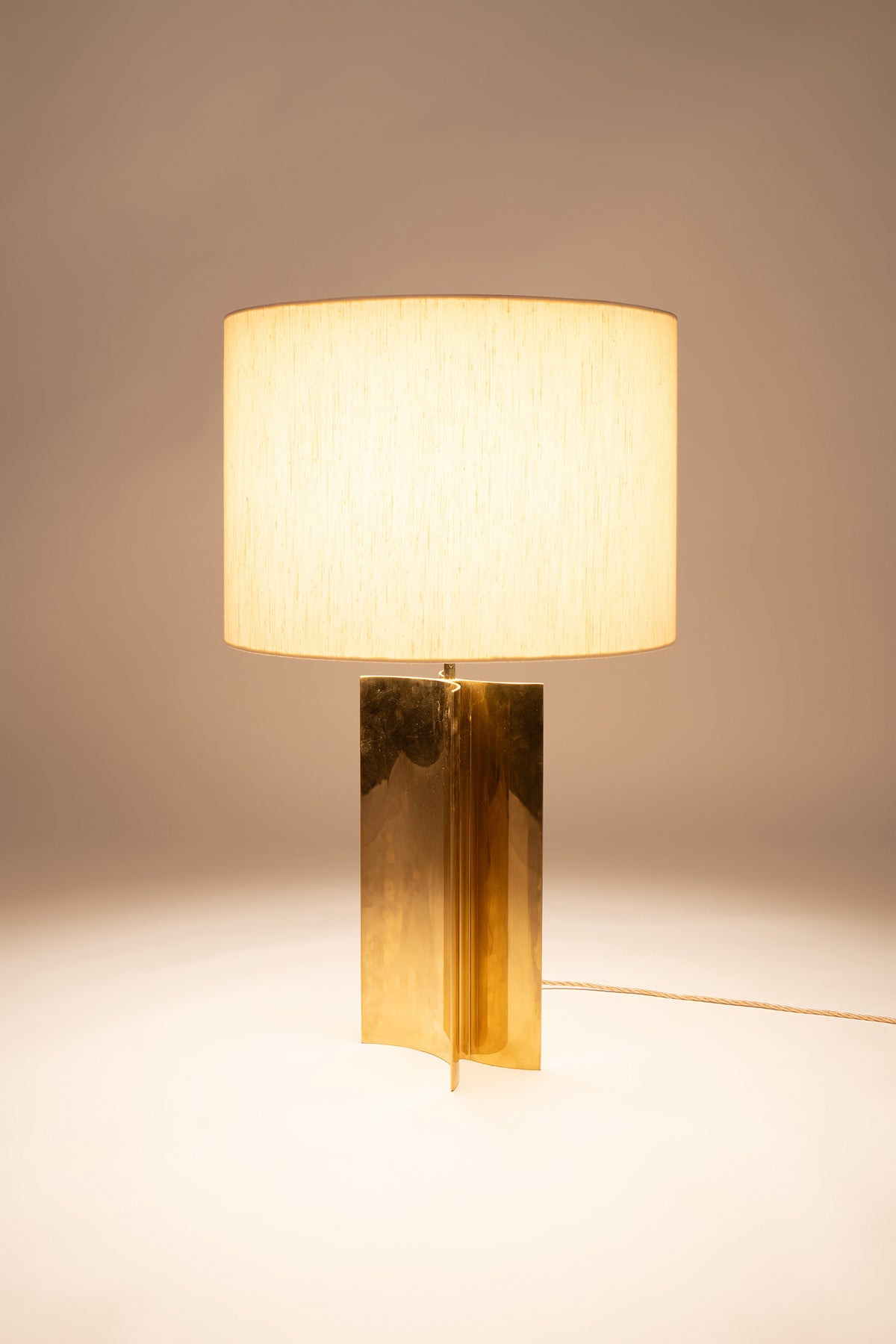Grosse Skulpturale Italienische Tischlampe, 70er