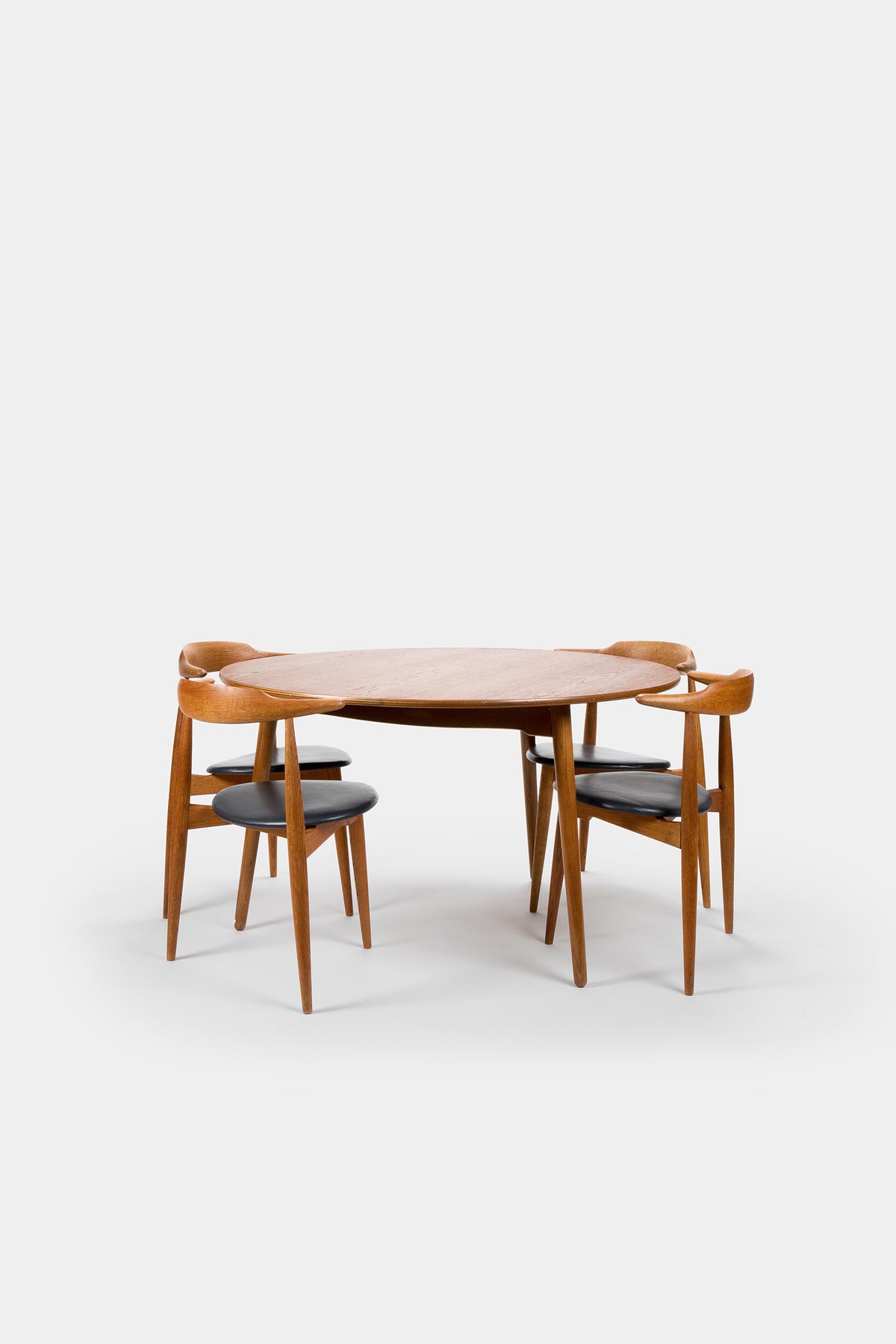 Hans Wegner, Essgruppe "Heart Group", Teak und Eiche, Fritz Hansen, 50er