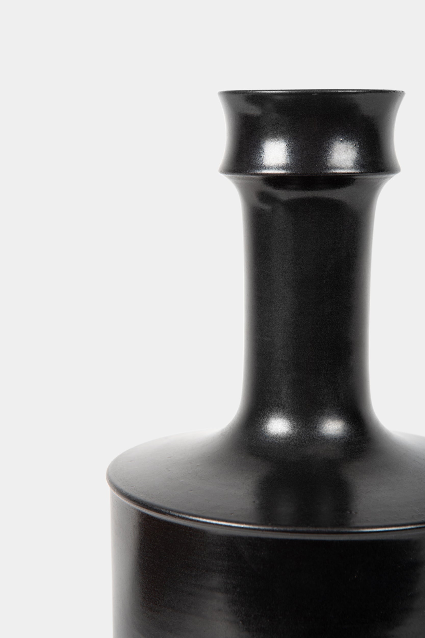 Franco Buzzi, Schwarze Keramikflaschenvase, Pesaro 70er