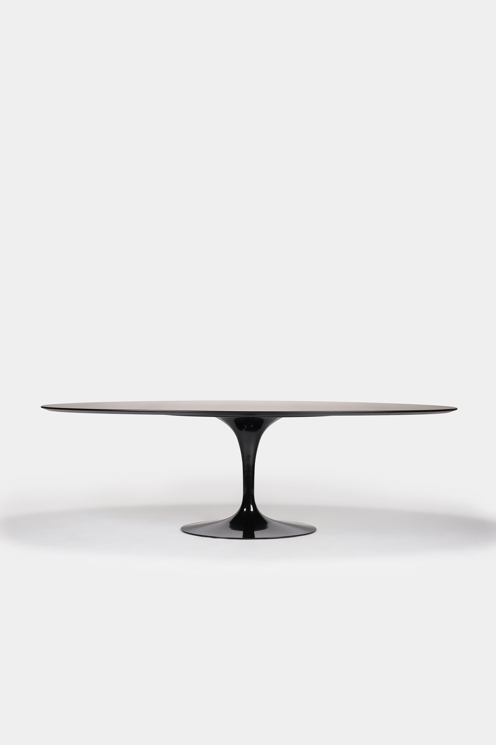 Eero Saarinen, Tulip Tisch Oval XXL, Knoll International, 50er