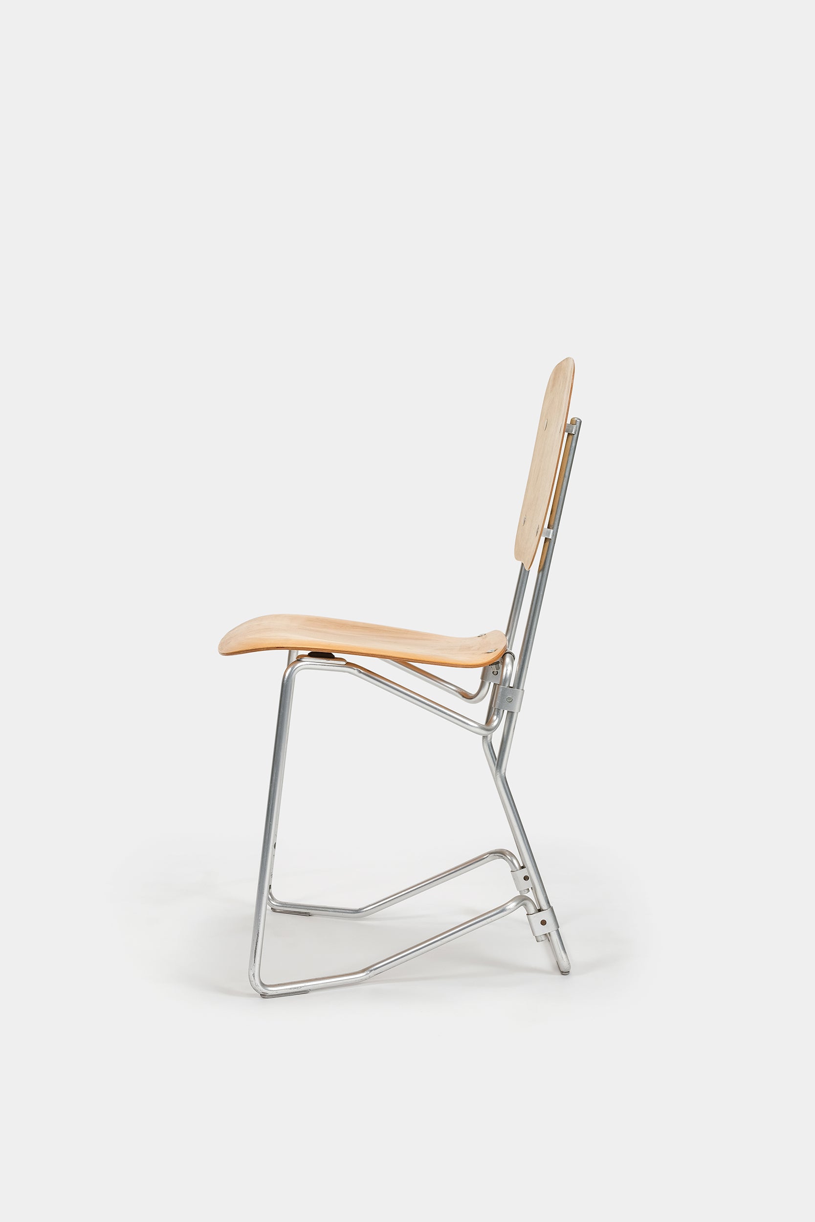würth campingstuhl Armin Würth, Pair of Chairs 'Aluflex', Stackable, Switzerland, 50s