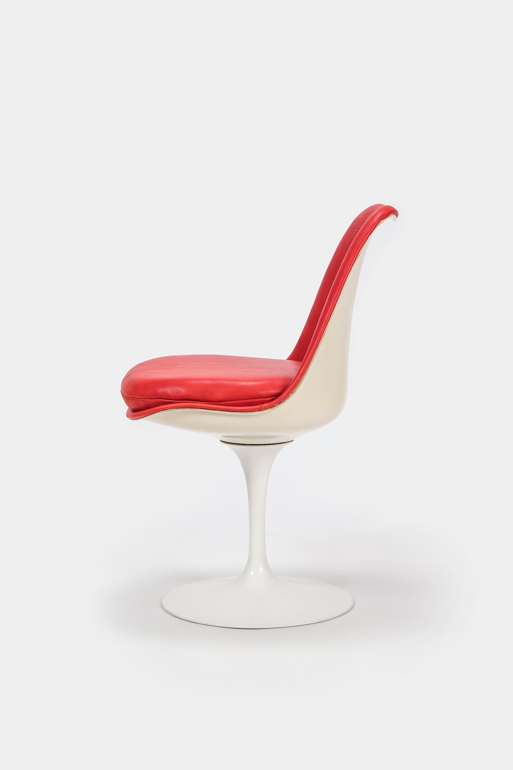 Eero Saarinen, Tulip Chair Model No. 151, Rotatable, Knoll International, 1956