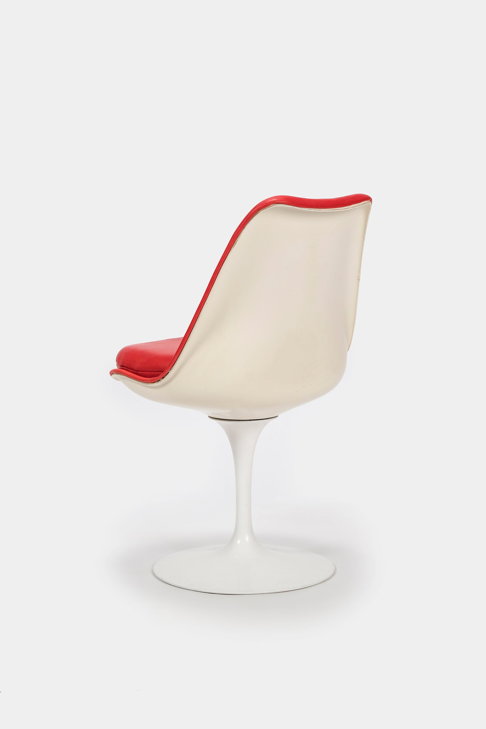 Eero Saarinen, Tulip Chair Model No. 151, Rotatable, Knoll International, 1956