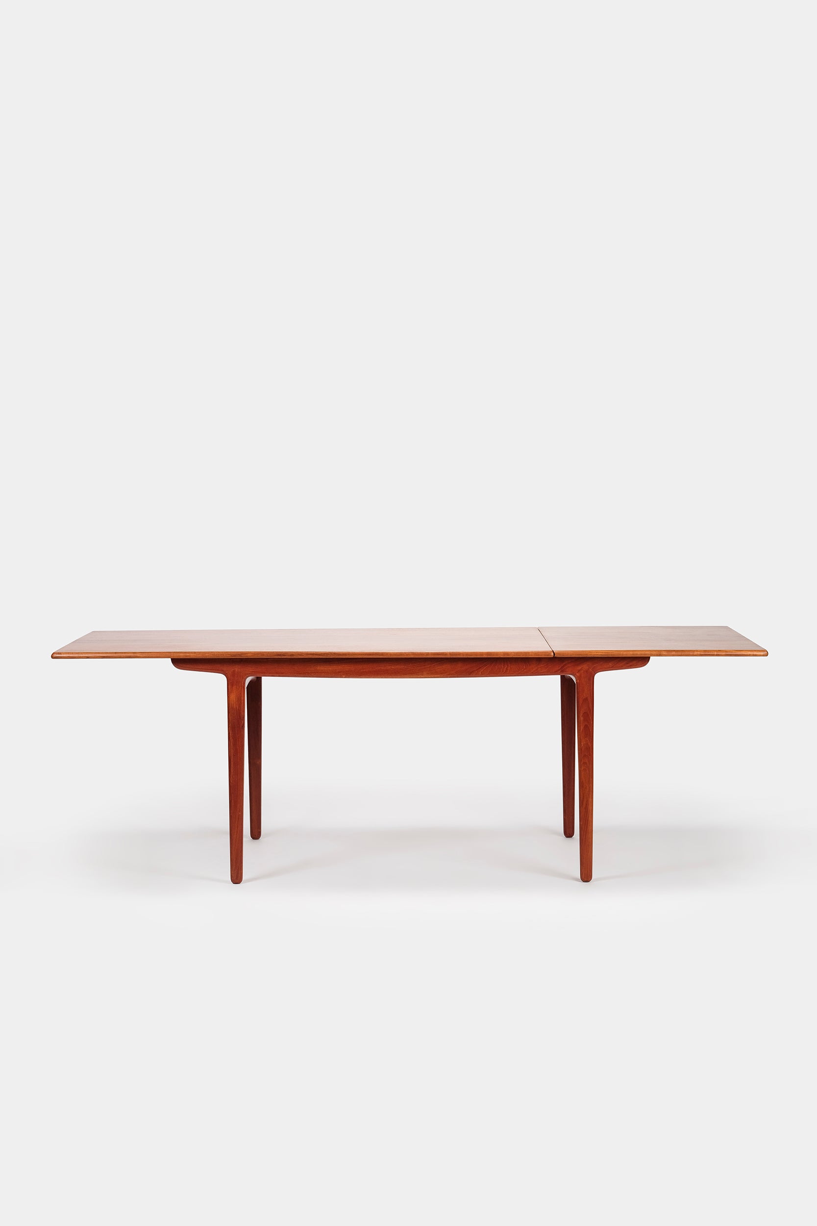 Ejnar Larsen & Aksel Bender Madsen, Table 1636, Extendable, Denmark, 60s