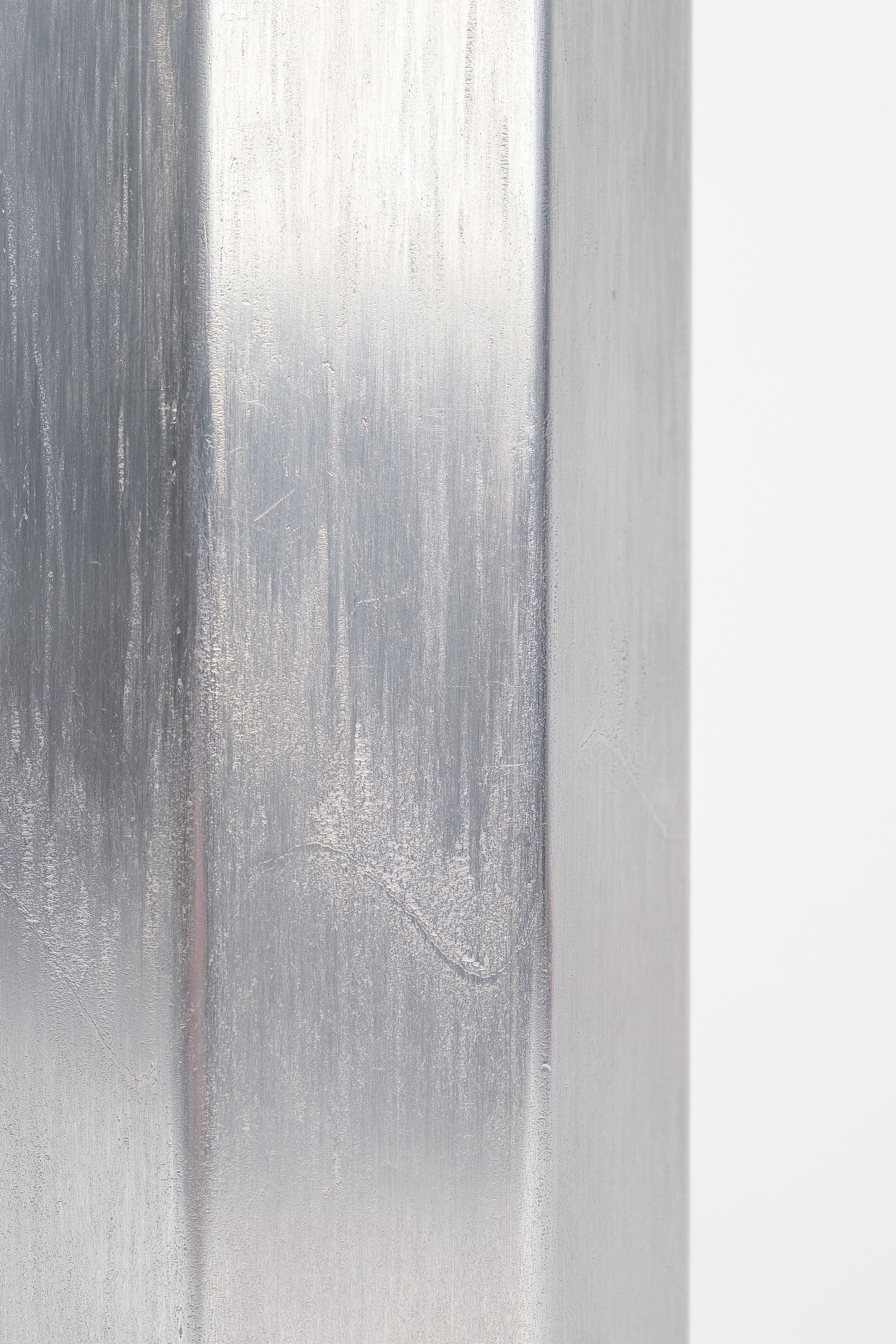 Schweizer Einzelanfertigung, Achteckige Aluminium Vase, 80er