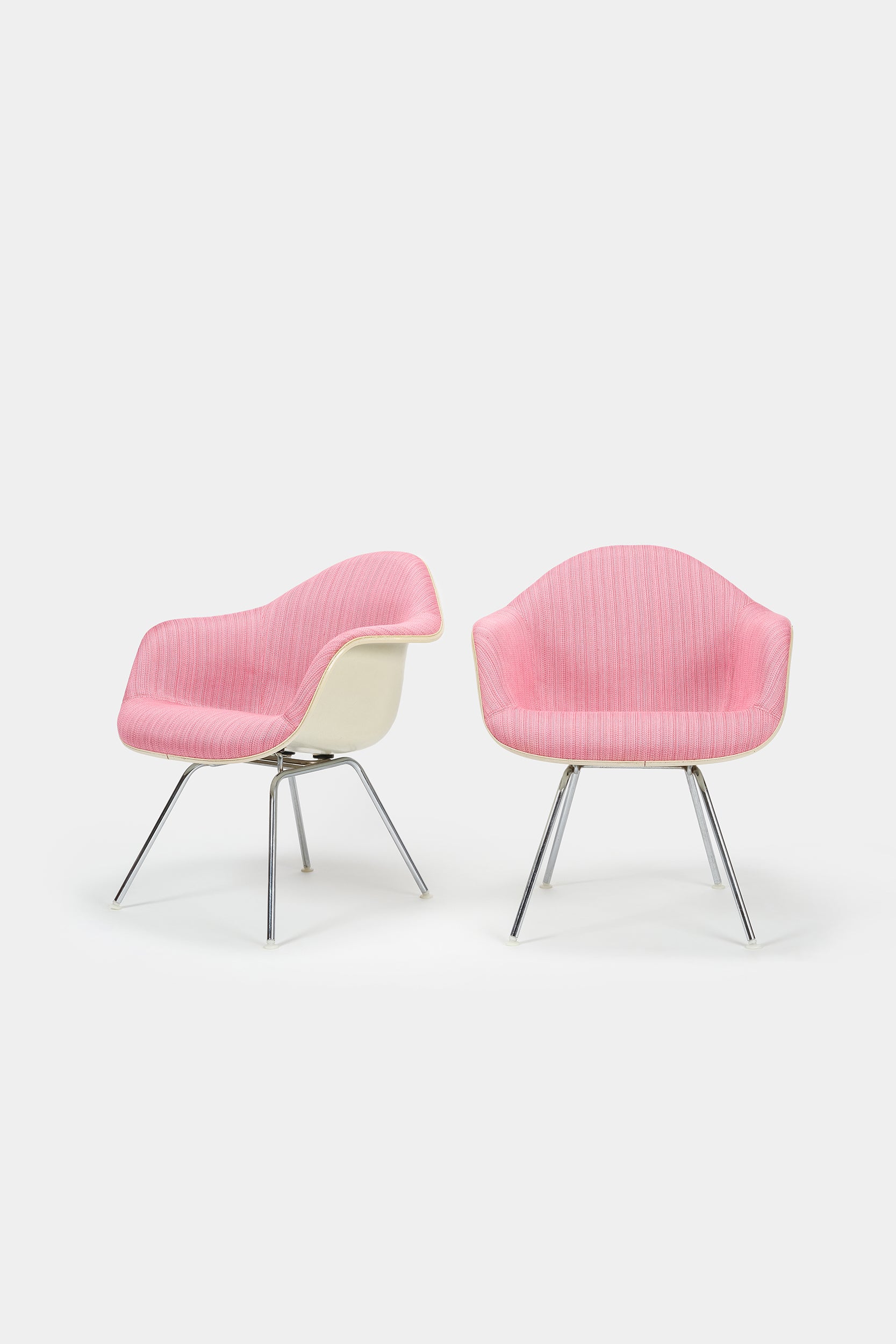 Paar Charles & Ray Eames, Hermann Miller, Pink Low Chair, 70er