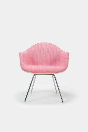 Paar Charles & Ray Eames, Hermann Miller, Pink Low Chair, 70er