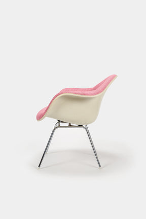 Paar Charles & Ray Eames, Hermann Miller, Pink Low Chair, 70er