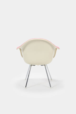 Paar Charles & Ray Eames, Hermann Miller, Pink Low Chair, 70er