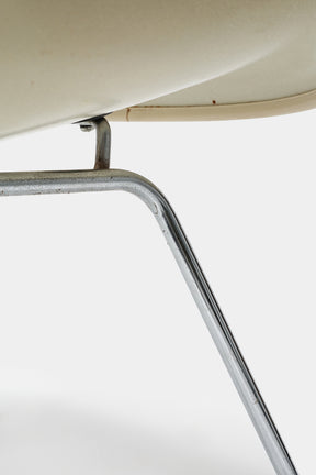 Paar Charles & Ray Eames, Hermann Miller, Pink Low Chair, 70er