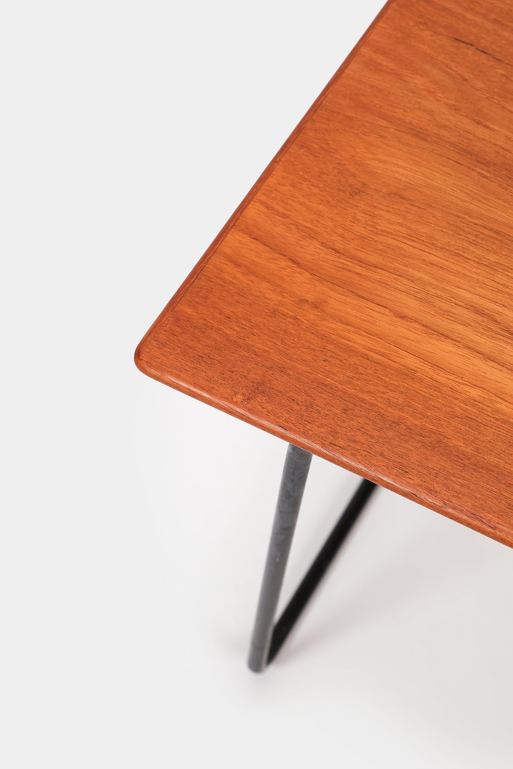 Attr. Arne Jacobsen, Teak Beistelltisch, 50er