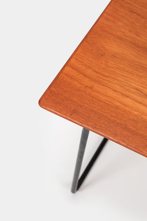 Attr. Arne Jacobsen, Teak Beistelltisch, 50er