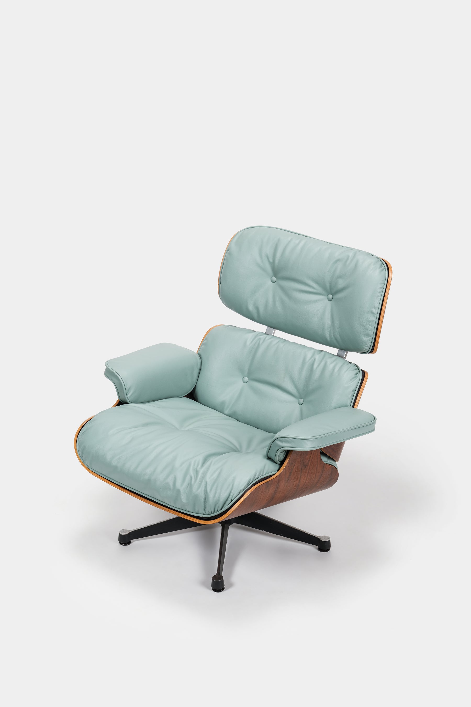 Charles and Ray Eames Lounge Chair and Ottoman, USA, 70s