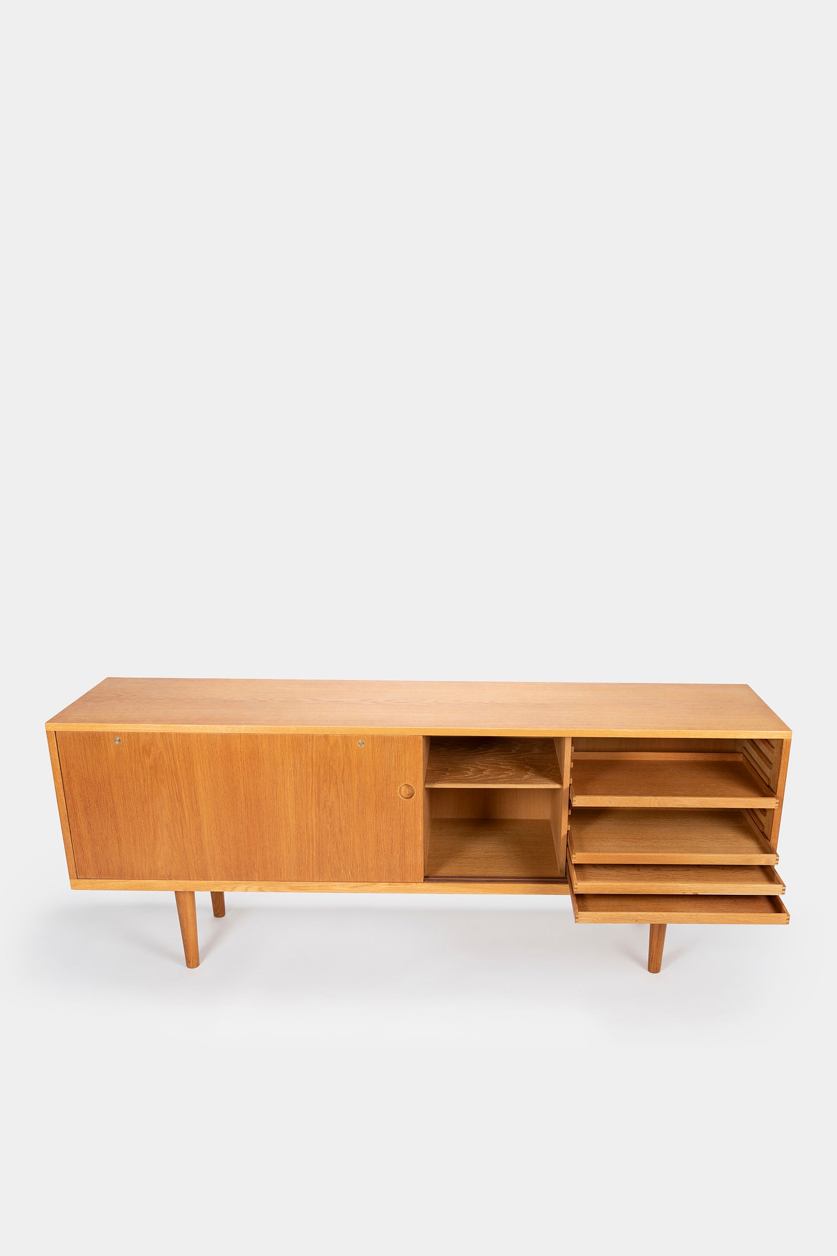 Hans J. Wegner, Ry Møbler, Sideboard Modell Ry-26, Dänemark, 60er
