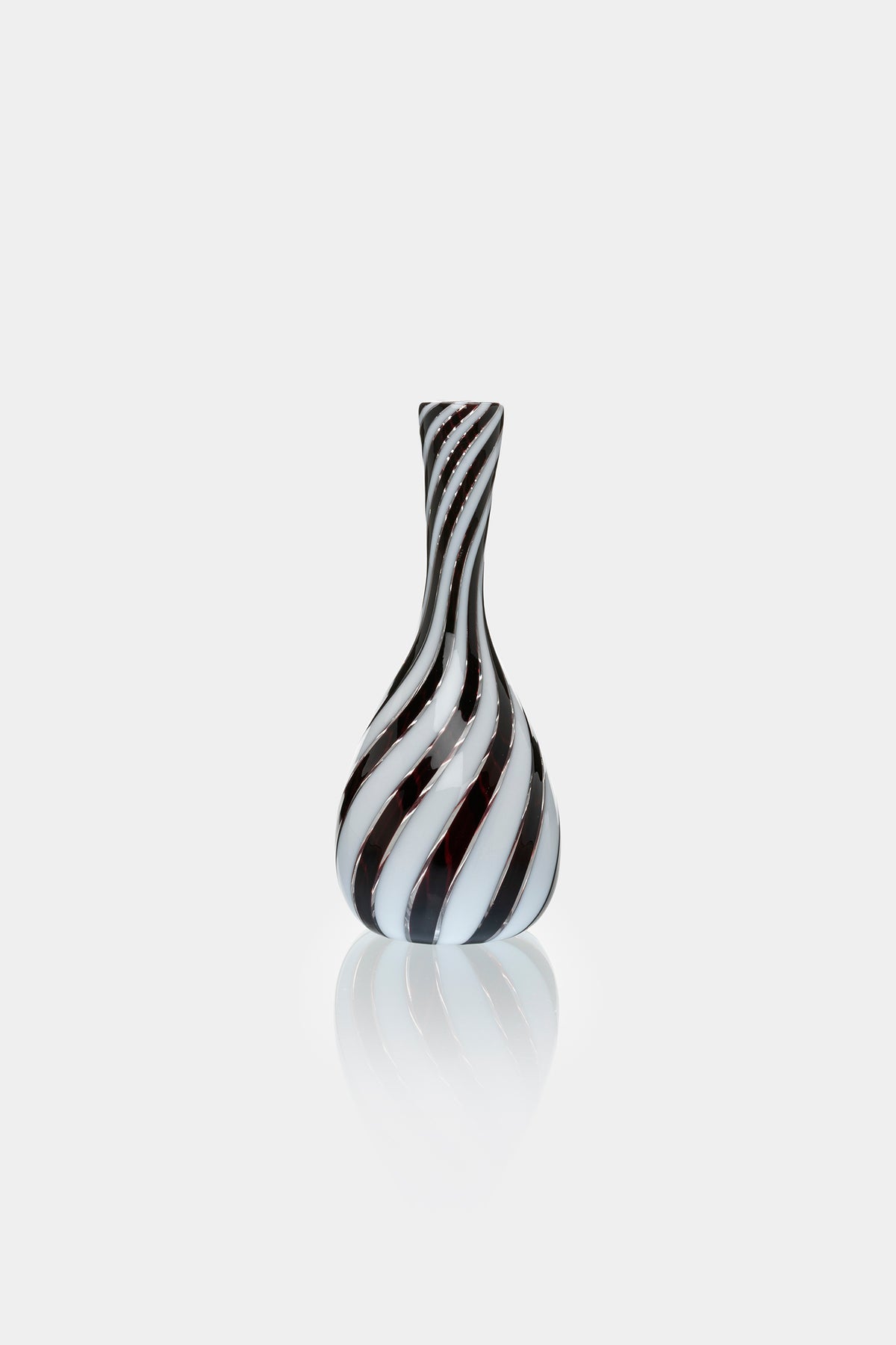Dino Martens, Aureliano Toso, Mezza Filigrana Glass Vase, Italy, 50s