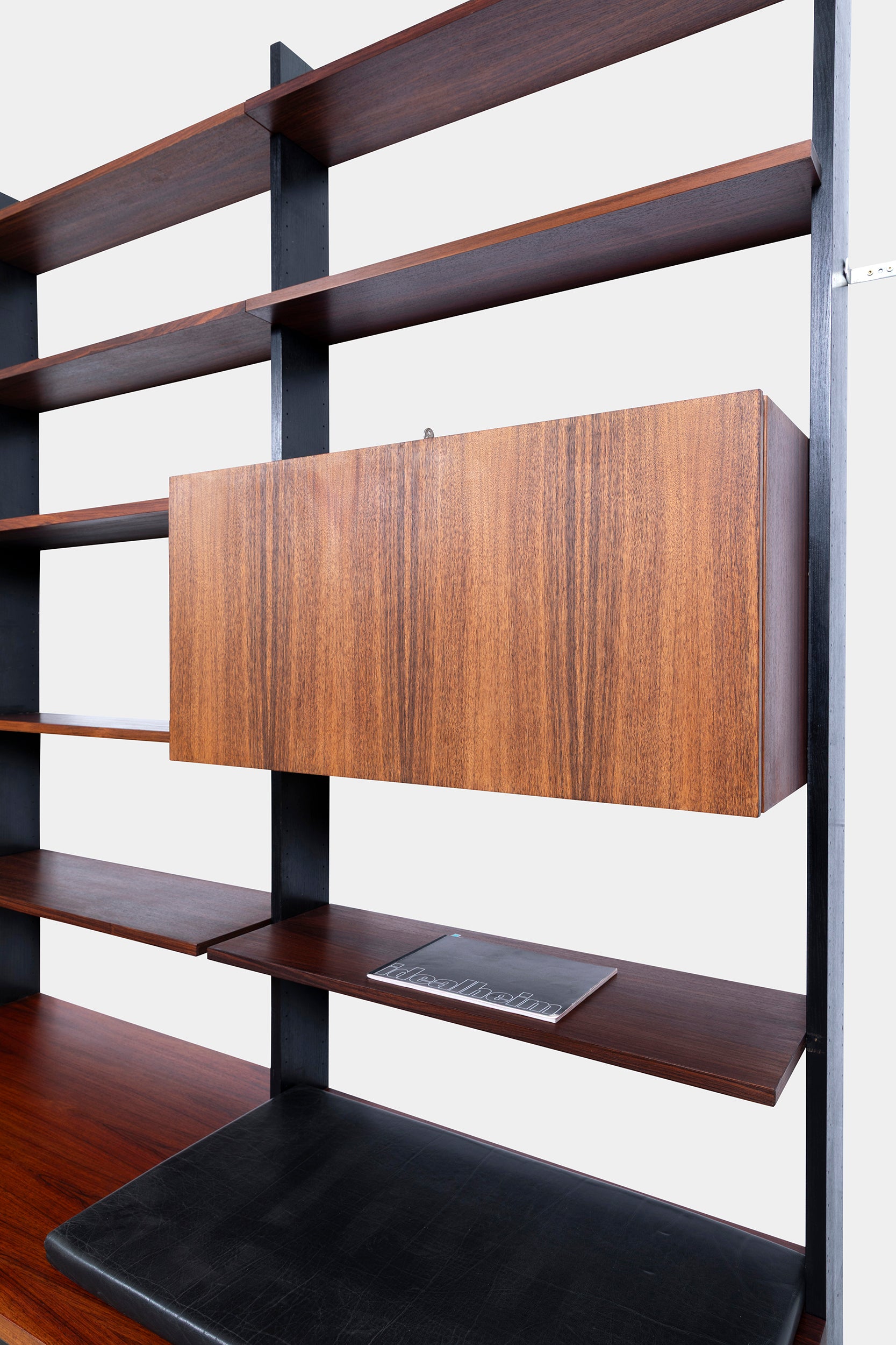 Dieter Waeckerlin shelf DW2, Idealheim, Switzerland, 1960s
