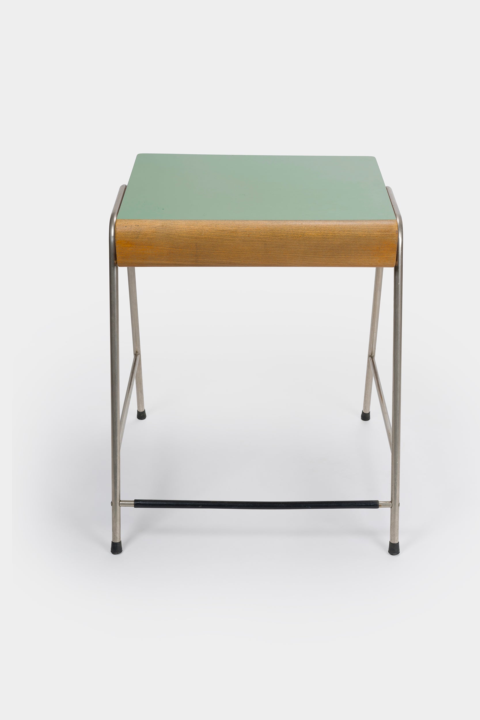 Arne Jacobsen, MUNKEGAARD ​​School Desk and Chair 3105, Denmark, 50s