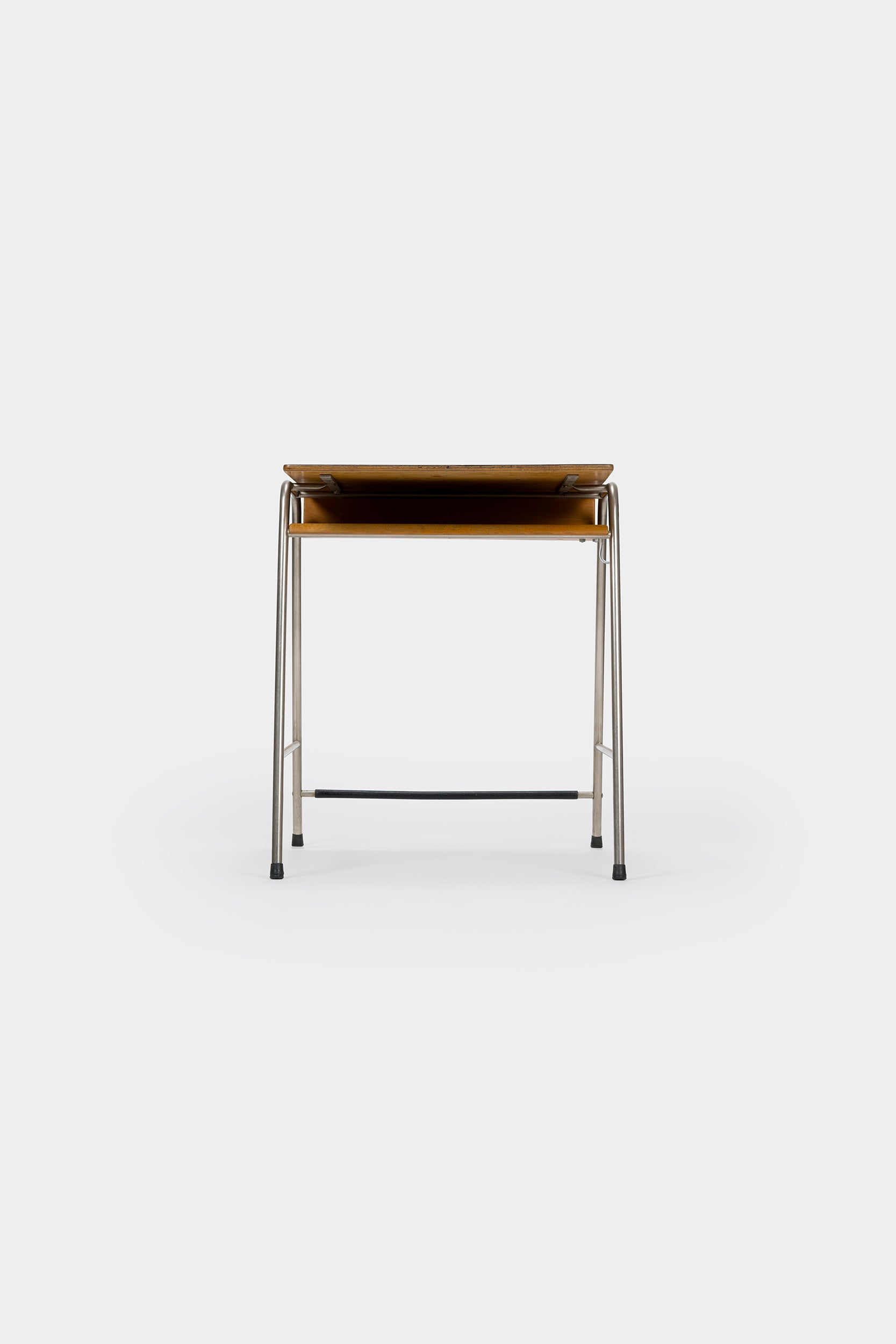 Arne Jacobsen, MUNKEGAARD ​​School Desk and Chair 3105, Denmark, 50s