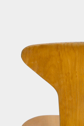 Arne Jacobsen, MUNKEGAARD ​​School Desk and Chair 3105, Denmark, 50s