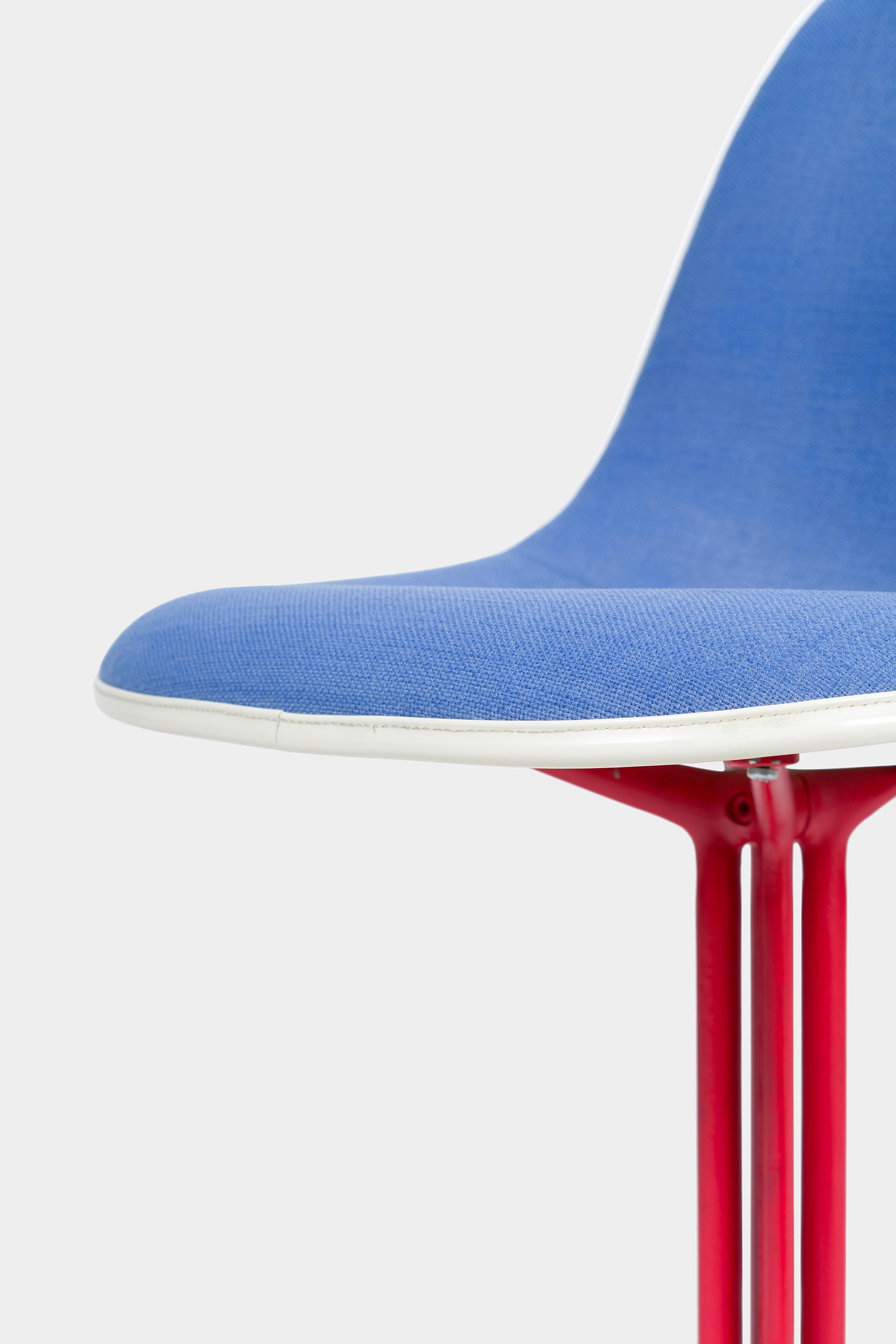 Charles & Ray Eames, Herman Miller, Blue La Fonda Chair, New York, 60s