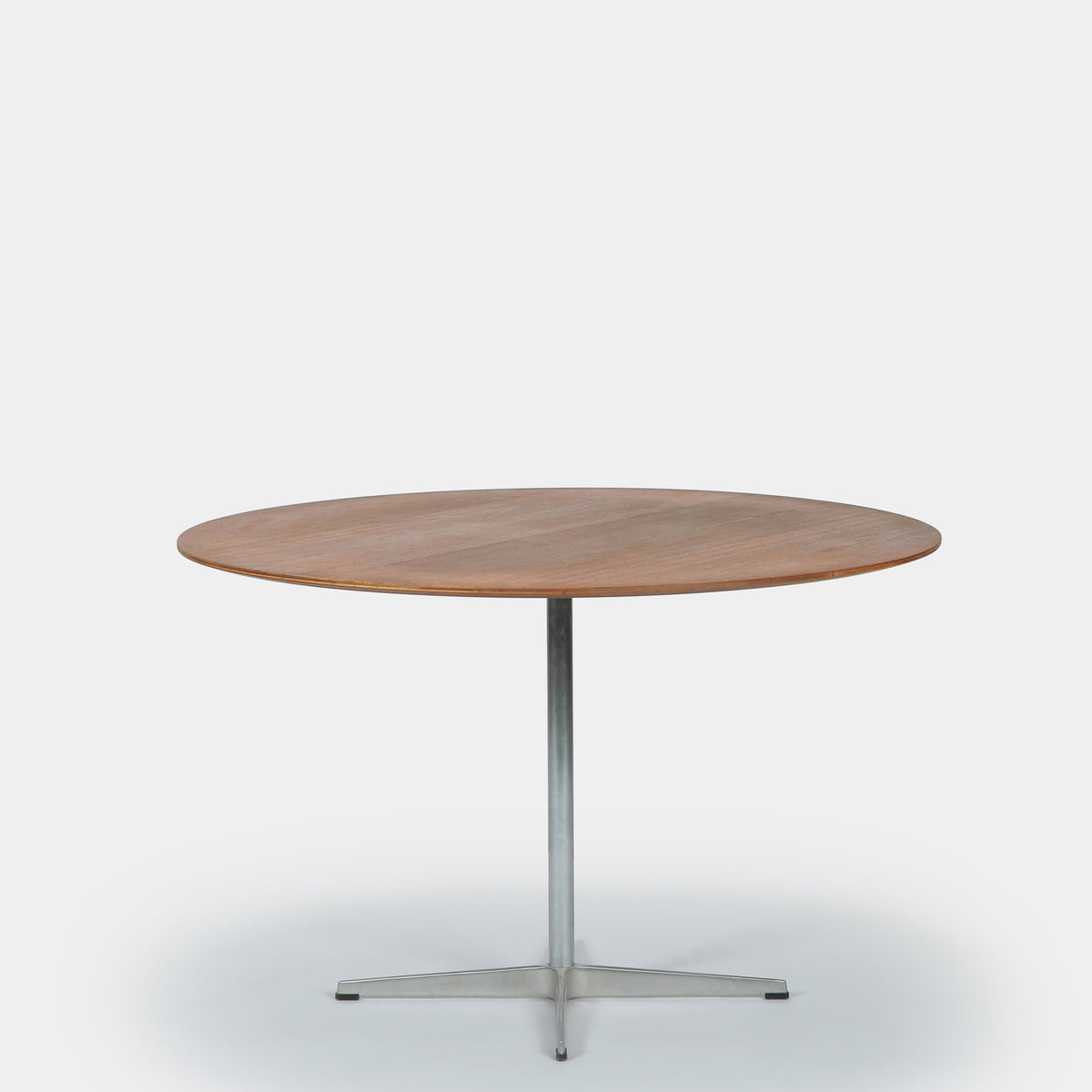 Arne Jacobsen dining table 60s teak Fritz Hansen