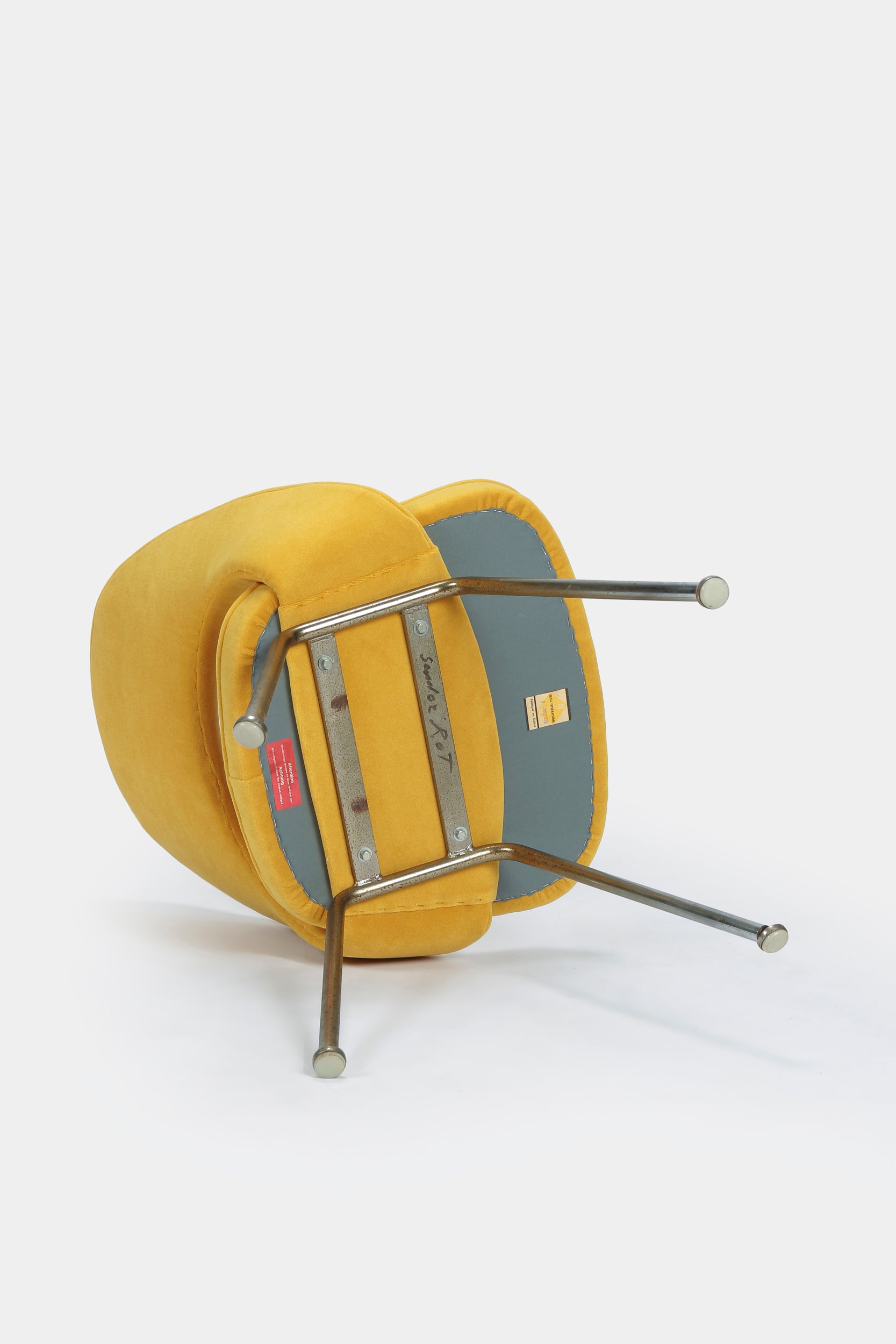2 Eero Saarinen chair model 72 Knoll Int. 50s