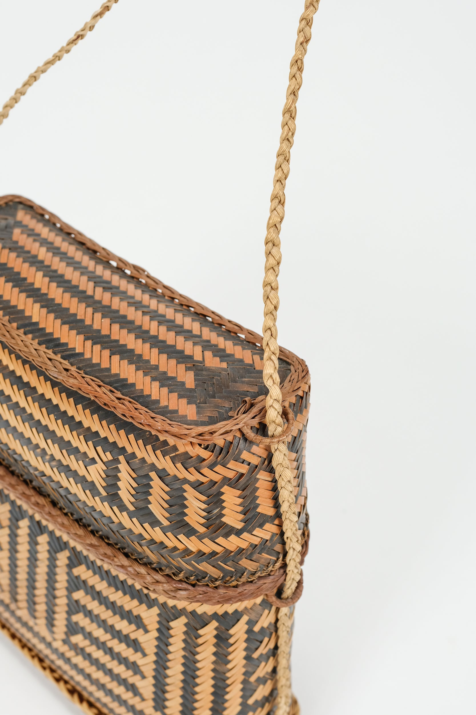 Indonesian Braided Bag 30s