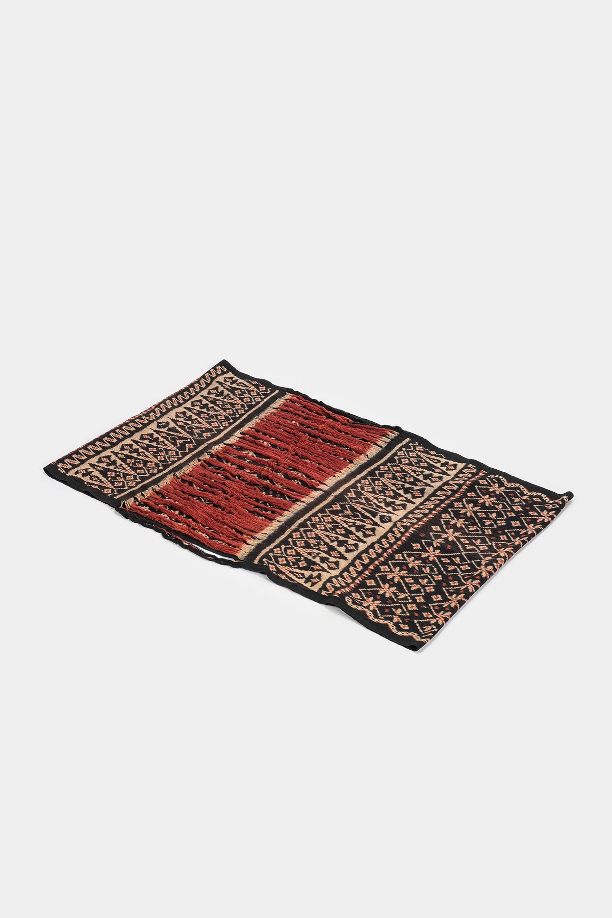Indonesian Slendon chest-cloth, woven, 1900