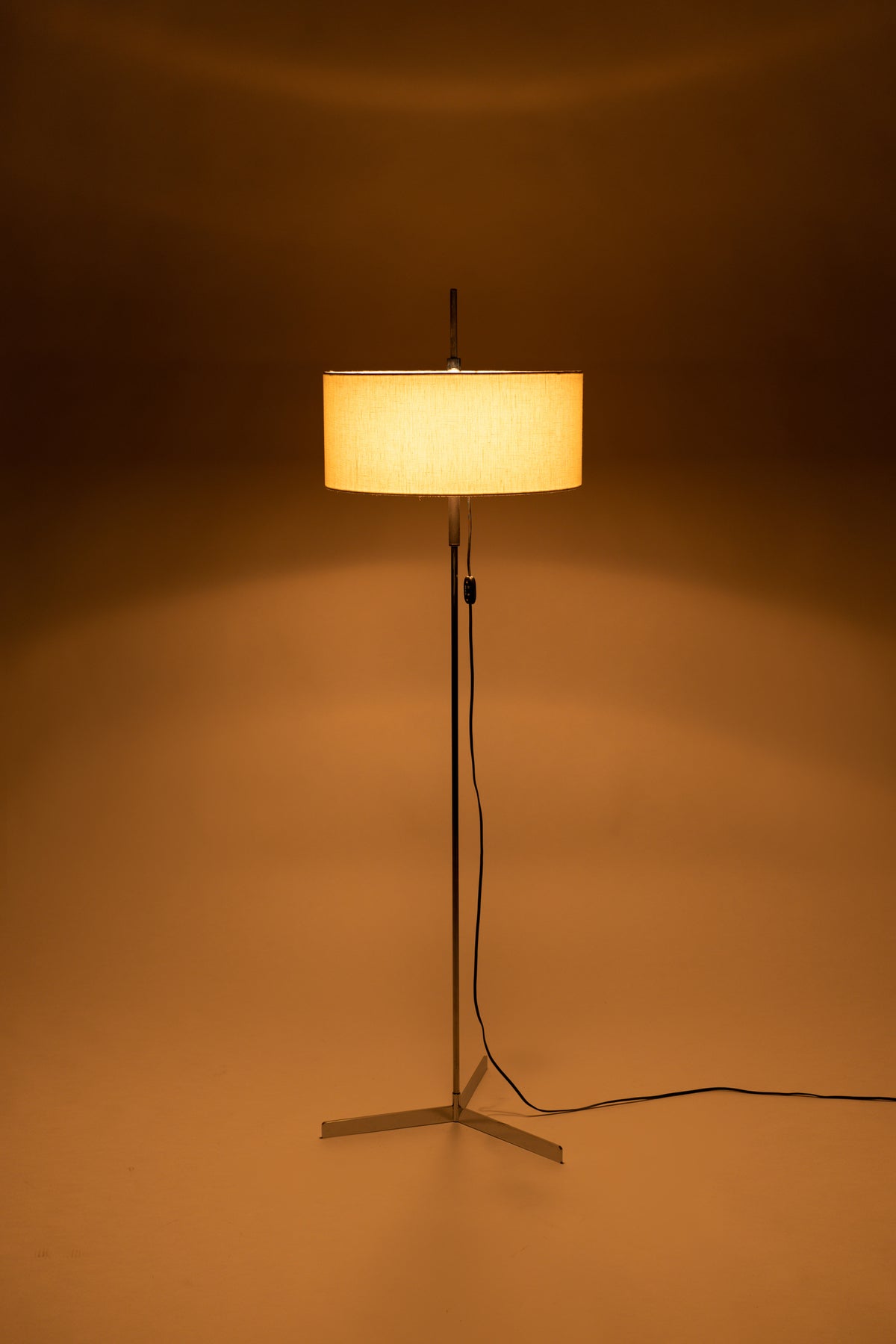 Verstellbare Stehlampe Firma Staff, neuer Lampenschirm, 60er