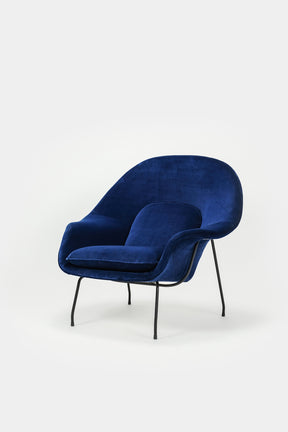 Eero Saarinen Womb Chair Knoll International