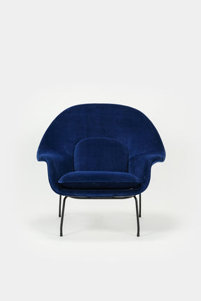 Eero Saarinen Womb Chair Knoll International
